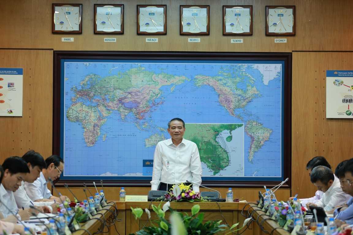 Bộ trưởng Bộ GTVT Trương Quang Nghĩa phát biểu tại buổi làm việc với TCTHKVN. 